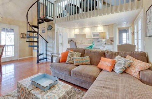 Osage Beach House | Margaritaville 3BR/3BA-Pool, Golfcourse, Resort-Sleeps 10PP