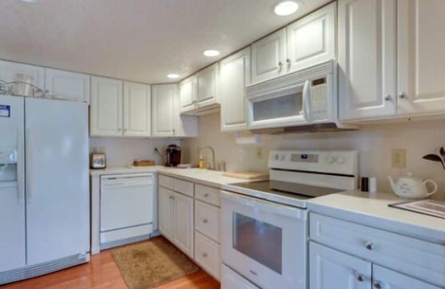Osage Beach House | Margaritaville 3BR/3BA-Pool, Golfcourse, Resort-Sleeps 10PP