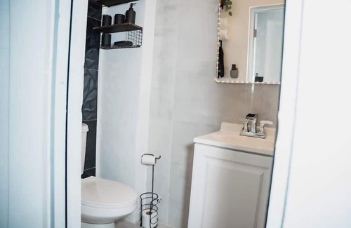 Catano Apartment | Lovely 4-BR/3BA w. 2 King Beds in Fun Catano w. AC, WiFi, Ferry to Old San Juan