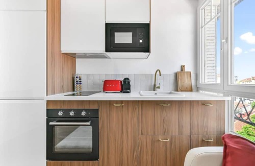 Centre Apartment | Magnificent renovated apartment La Défense Paris Gare