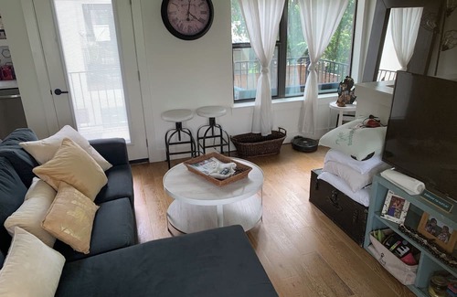 Blackshear-Prospect Hill House | Charming 2-bedroom house with AC, WiFi in fabulous East Austin