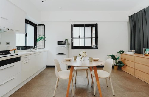 Zhongshan Apartment | Charming 1-bedroom apartment in fabulous Taipei City with AC, WiFi