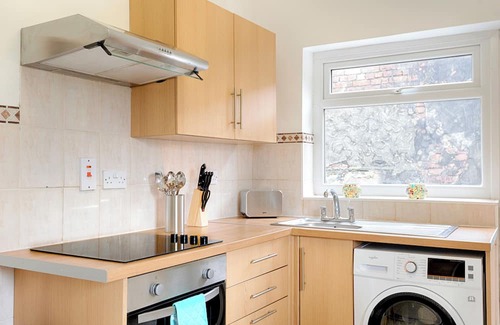 St. Thomas House | Parking, Smart TV's in All Rooms, Central Location