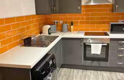 Uplands Apartment | Fully Equipped Kitchen, Double room, Parking