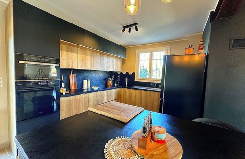 Aups Villa | Superb Marthe villa with swimming pool 2 minutes' walk from the village! Aups.