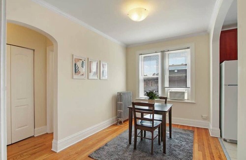 Old Irving Park Apartment | Ideal, Spacious & Furnished 1BR Apartment