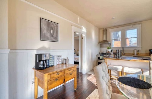 Kerns House | Laurelhurst Dream on Restaurant Row ~ 97 WalkScore