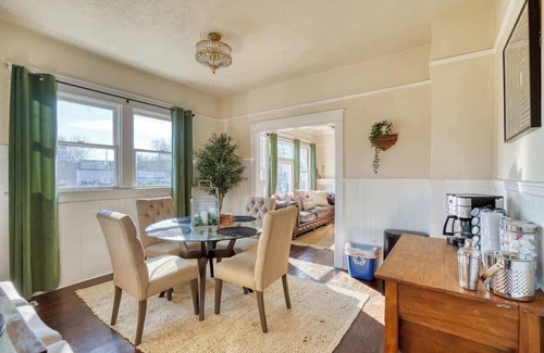 Kerns House | Laurelhurst Dream on Restaurant Row ~ 97 WalkScore