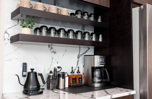 Girdwood House | Luxury getaway with Alaskan mountain views