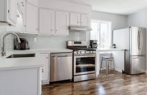 Calumet House | The One on Main - 3 BR House