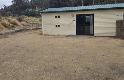 Mount Rumney House | Platypus Cabin - Mt Rumney Escapes