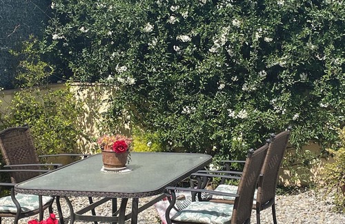 Borrassa House | Empordà Country House. House in the middle of the countryside of lált Empordà