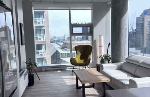 International District Apartment | Hotel Vibes At Home I Humaniti Condos I 2Beds-2Baths IMONTREAL
