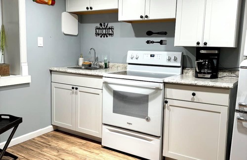 Westbury House | Newly Renovated Personal Apartment in Long Island