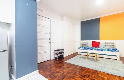 Bel-Air Condo | Cozy condo with WiFi and AC in awesome Makati