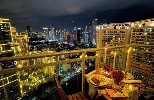 Makati Apartment | 1 BR unit with Rockwell Makati City Balcony View