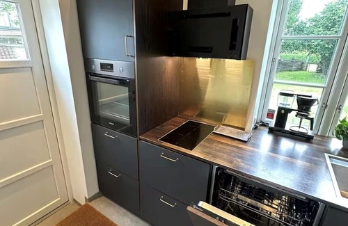 Hvidovre Municipality Condo | New & cozy modern suite