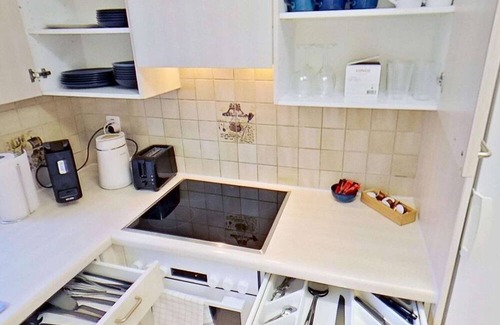 Seebach Apartment | Practical 2-Bed Apartment Near Seebach