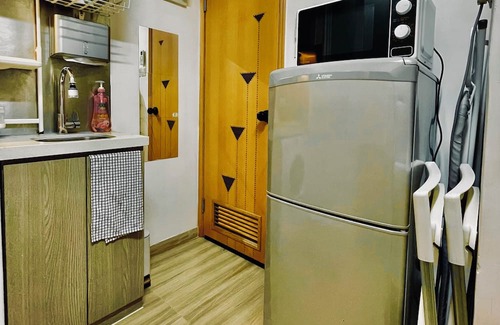 Quarry Bay Apartment | Amazing Value - Art Deco Cozy Characterful Studio