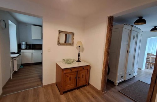 Bad Pyrmont Apartment | Ferienwohnung Löwensen - apartment/apartment, shower, WC, 1 bedroom