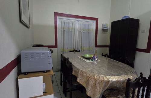 Ciceron House | Charming and spacious 2-bedroom 1 bath house in lovely Castries with WiFi, AC,