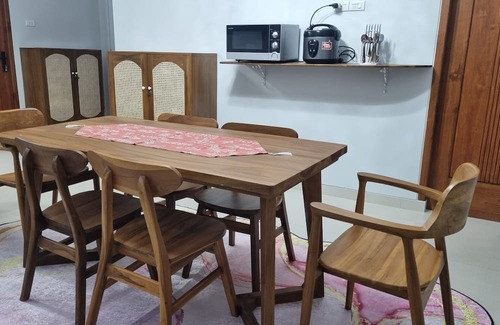 Bandar Lampung House | Semesta Lux Family Guesthouse - 3BR house in Lampung with AC, wifi, and kitchen.