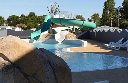 Angles House | Camping 4 étoiles - Piscine - ccb0cga