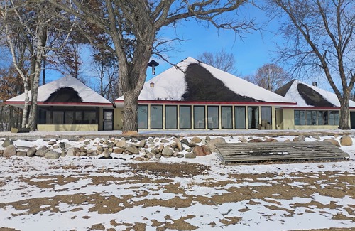 Indian Shores House | Charming 4-bedroom house in lovely McGregor with WiFi, AC