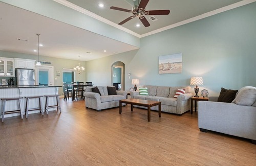 Port Bolivar House | Pelican Post - Beachside home with easy beach access