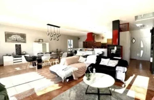 Saint-Laurent-de-Neste Villa | Homerez - Villa in Saint-Laurent-de-Neste