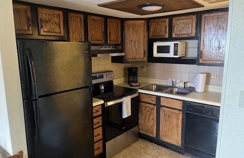 Runaway Bay Resort | The Lodge