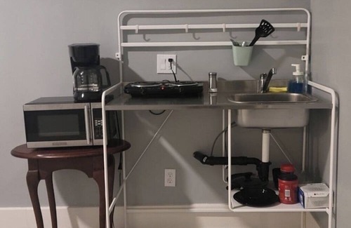 Mojave Apartment | Beautiful Mother in Law Unit suit w/Parking & Wifi