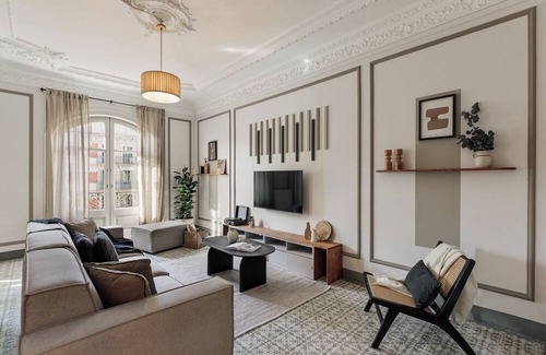 Eixample Apartment | Kaftan - 5 bedrooms and balcony in Eixample Dreta
