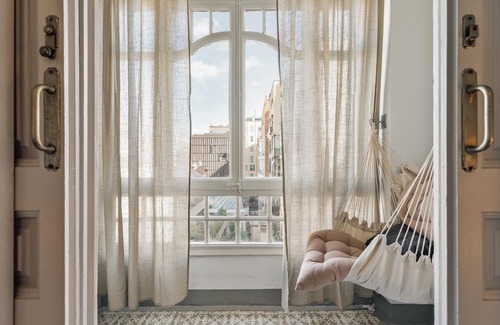 Eixample Apartment | Kaftan - 5 bedrooms and balcony in Eixample Dreta