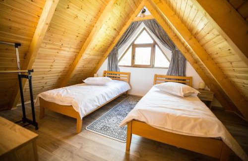 Crasna Cabin | Cabana A lakeview