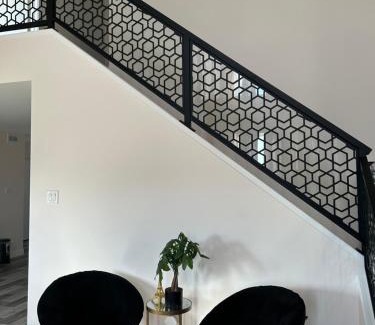 West St. Paul House | Guest suite