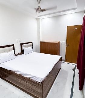 New Delhi Hotel | Hotel VIOLET GOVINDPURI