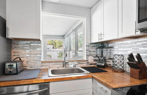 Ridge Wood Heights House | Ultimate Private Home with Heated Pool