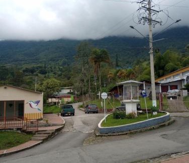 Calarca House | Los Laureles