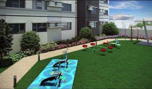Poblacion District Apartment | Condo in Poblacion with City and Pool view