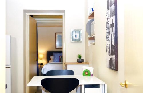 Kirribilli House | Large 1-bed ground floor apartment in Kirribilli