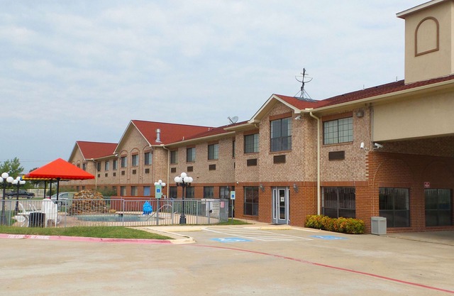 Magnuson Hotel Cedar Hill