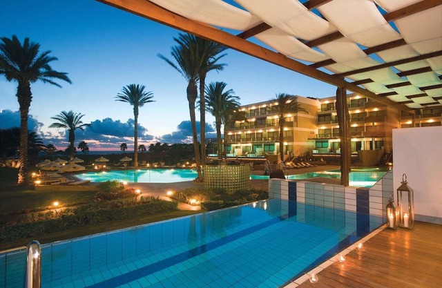 Constantinou Bros Asimina Suites Hotel