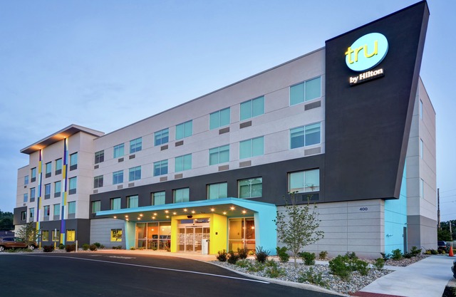 Tru by Hilton Denver