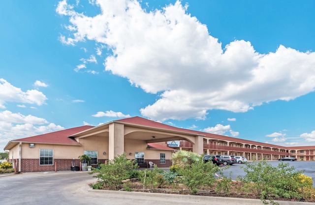 Days Inn by Wyndham Gainesville