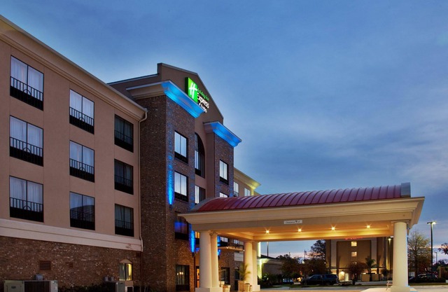 Hampton Inn Suites Baton Allen 