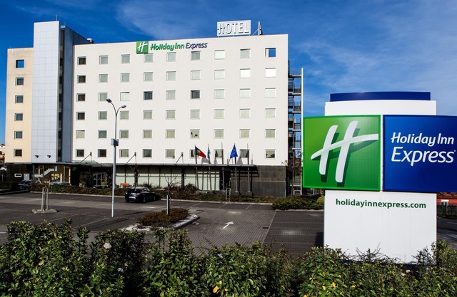 Holiday Inn Express Lisbon-Oeiras, an IHG Hotel