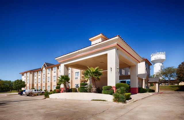 Best Western Roanoke Inn & Suites