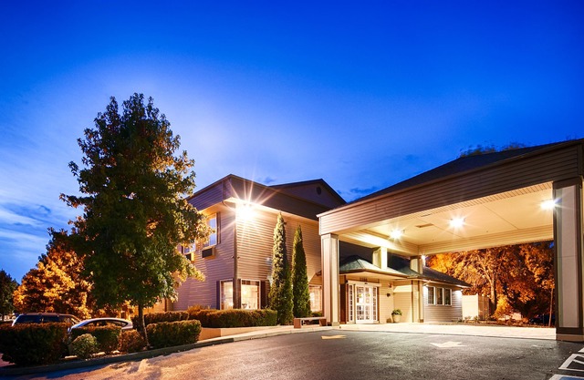 Best Western Plus Prairie Inn