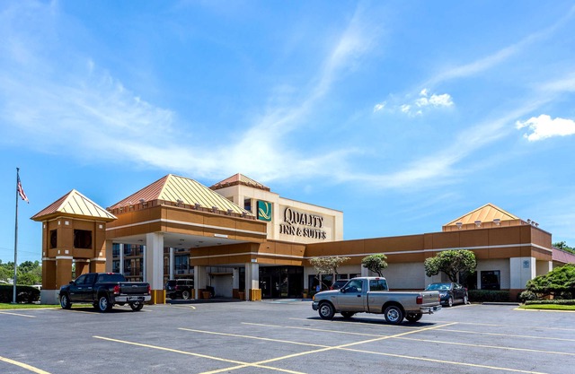 Quality Inn & Suites Baton Rouge West – Port Allen